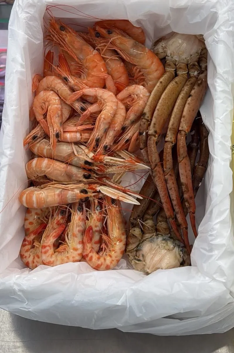 Caja de marisco cocido variado para montar una mariscada personalizada